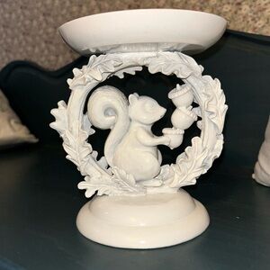 BBW Squirrel with Acorns Candle Pedestal